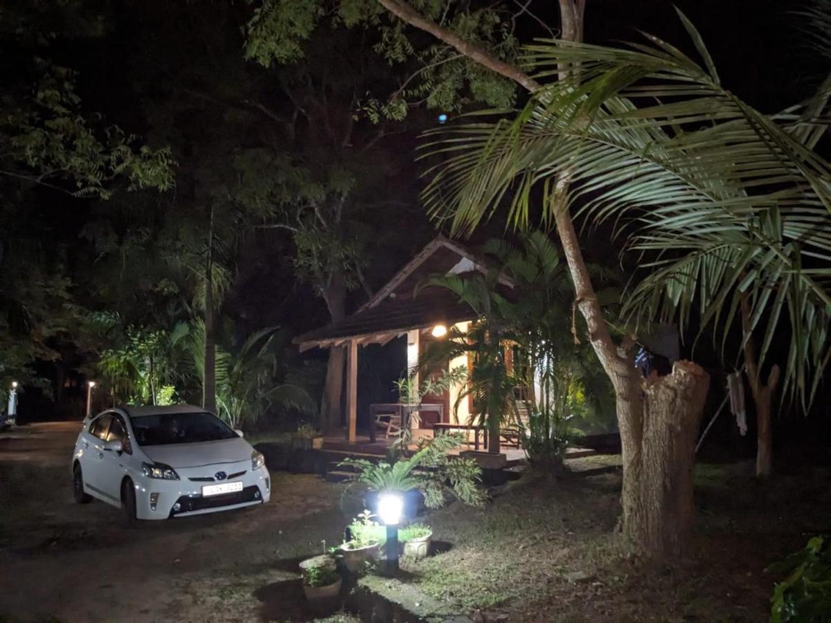 Silent Cabana And Restaurant Marakolliya, Tangalle Ngoại thất bức ảnh