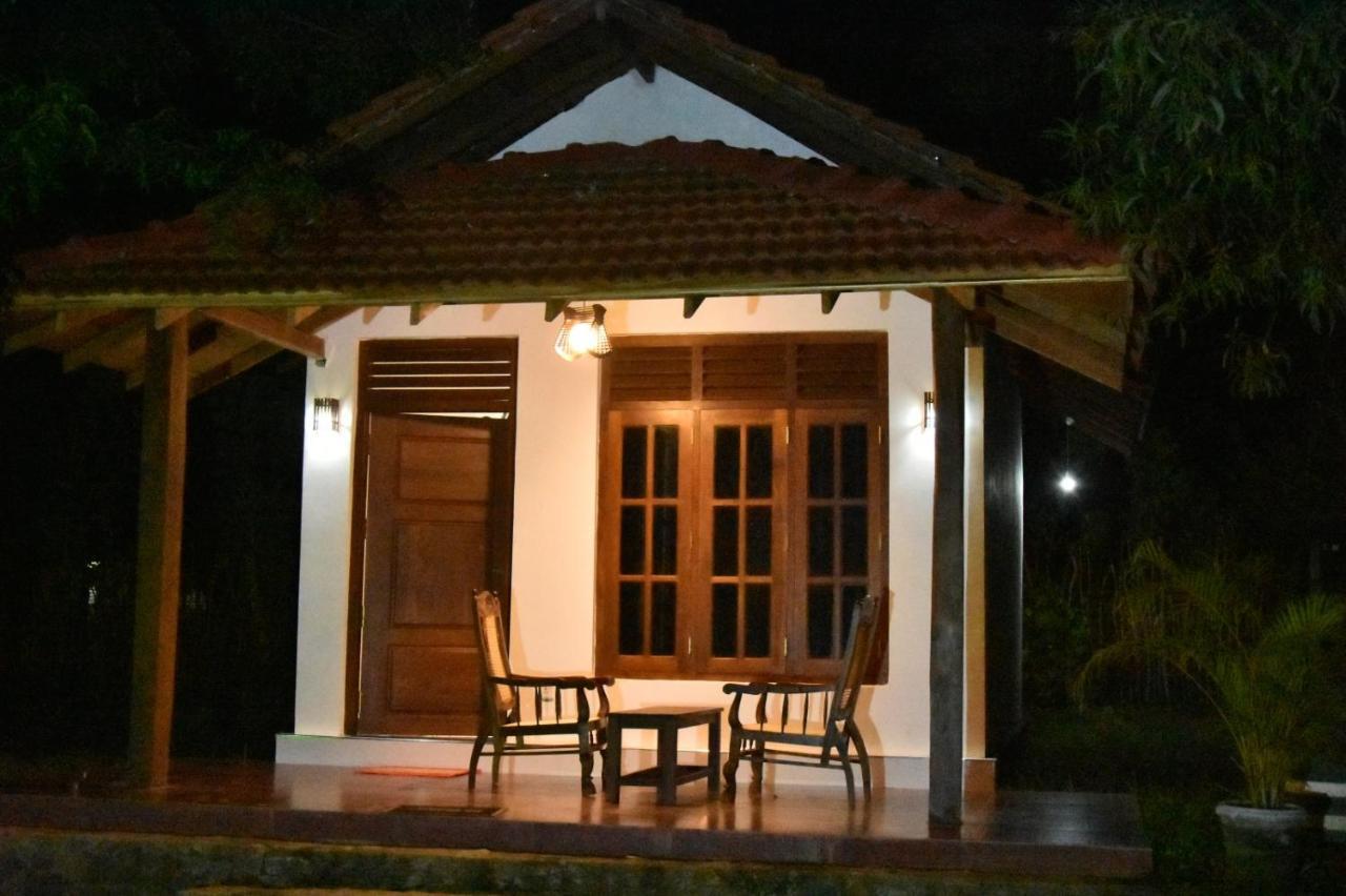 Silent Cabana And Restaurant Marakolliya, Tangalle Ngoại thất bức ảnh