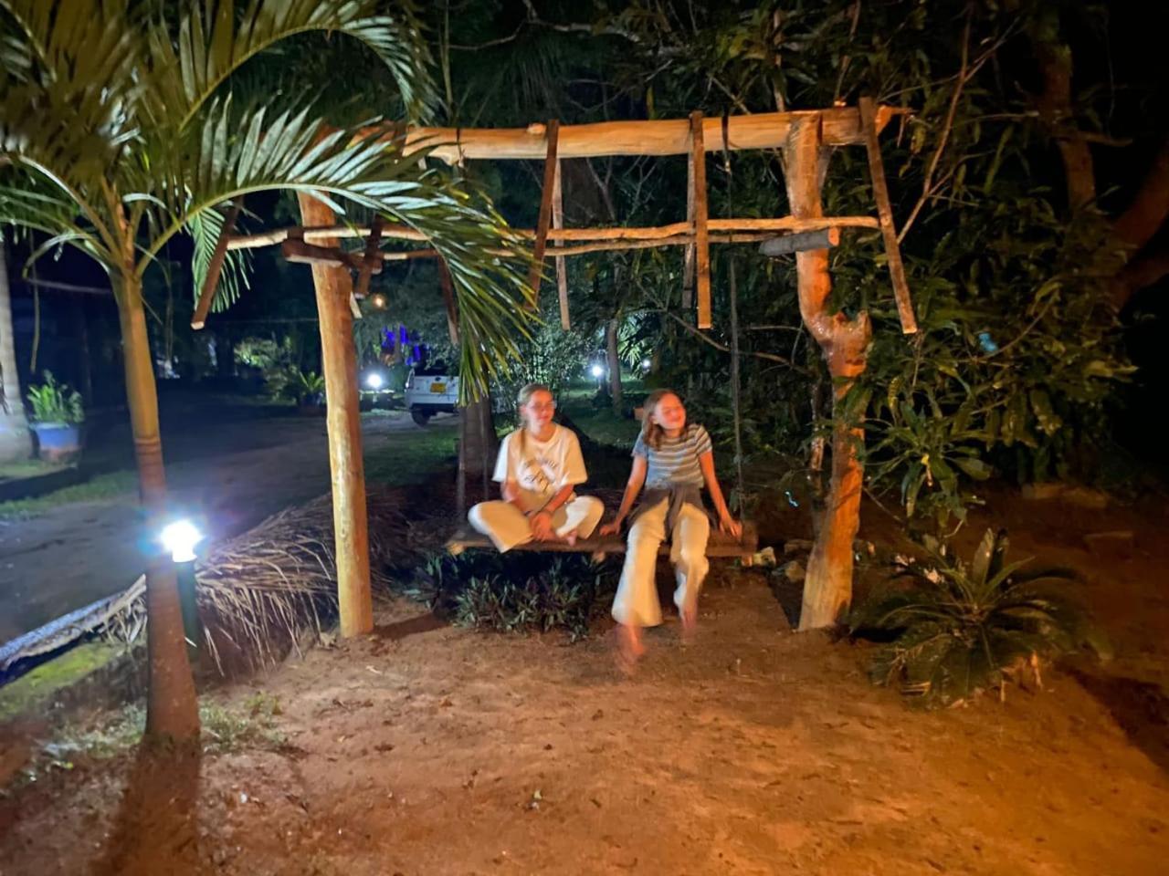Silent Cabana And Restaurant Marakolliya, Tangalle Ngoại thất bức ảnh